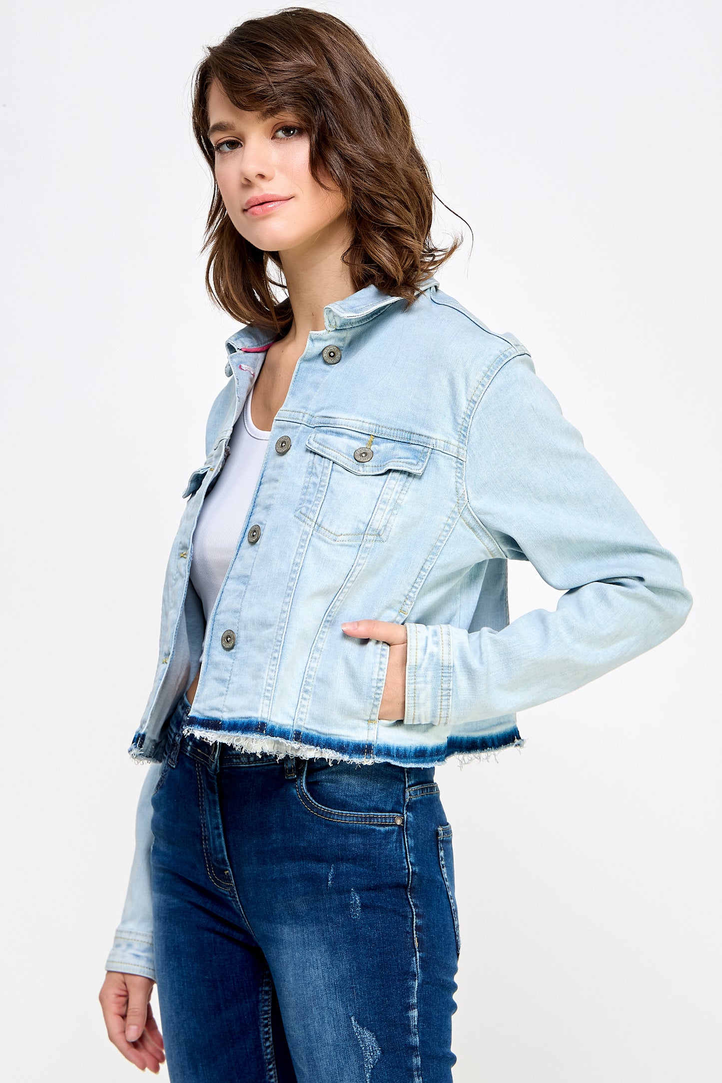 Ladies denim Jacket Frayed hem