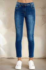 Load image into Gallery viewer, Chic Fit Jeans - Ladies Trousers - UrbanKoach