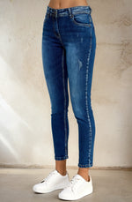 Load image into Gallery viewer, Chic Fit Jeans - Ladies Trousers - UrbanKoach
