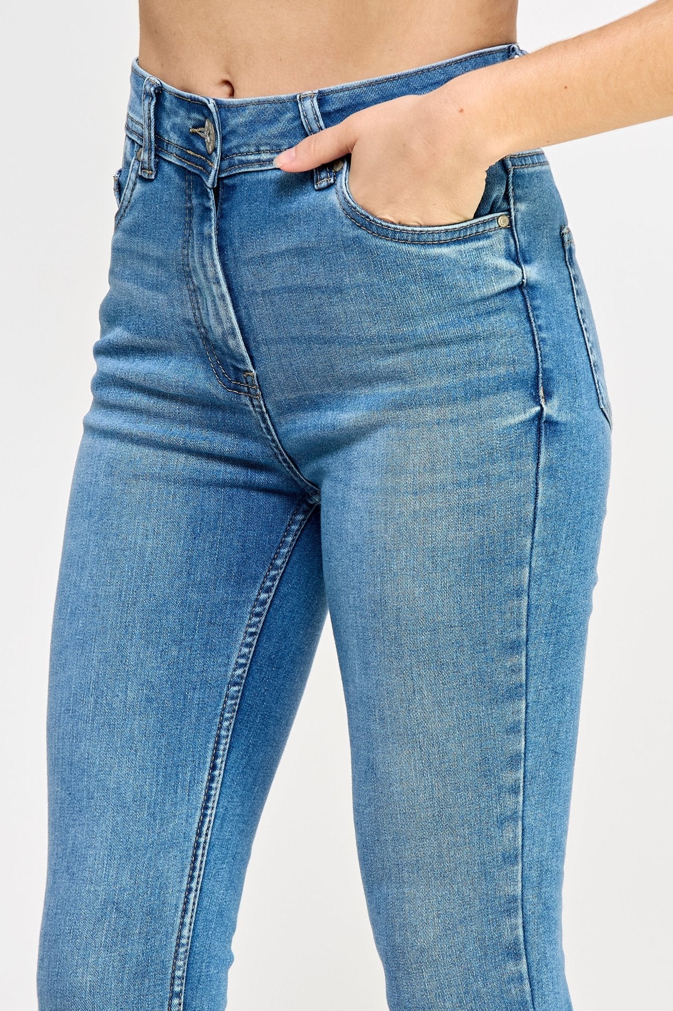 STRADIVARIUS JEANS SKINNY ELASTICIZZATO AZZURRO CON STRAPPI EUR 40 USA 8 MEX 30 STRADIVARIUS JEANS SKINNY ELASTICIZZATO AZZURRO CON STRAPPI EUR 40 USA 8 MEX 30